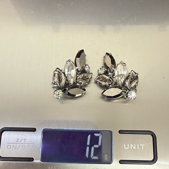 Vintage Unsigned Juliana Style Silver Rhinestones Climber Clip On Earrings 12g. - Picture 5 of 14